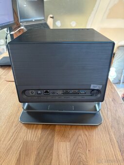 Hisense C1 4K Trichroma Laser s gimbalem - 4