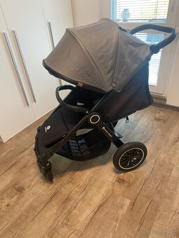 Sportovní kočárek PETITE&MARS - 4