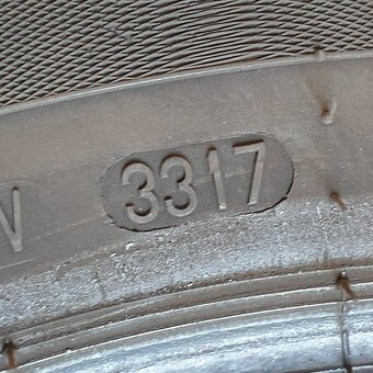 Zimní pneumatiky Continental 195/65 R15 č. AP92 - 4