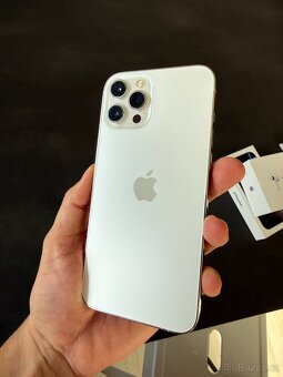iPhone 12 PRO MAX 256GB bílá - 4