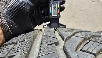 Zimní pneu 225/45/18 Michelin - 4