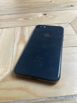Prodám iPhone 8 64 GB - 4