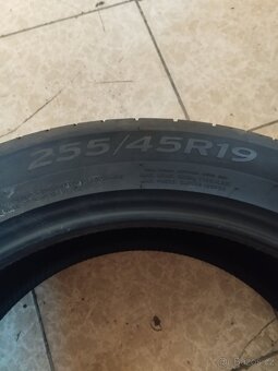 Prodám letní pneu Hankook 255/45R19 (Tesla Y) - 4