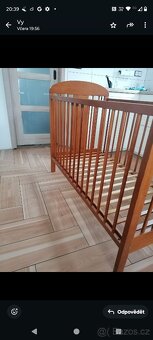 Dřevěná dětská postýlka - 4