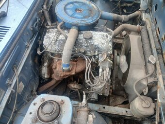 Mazda 626 R.V.1979 - 4