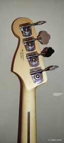 Fender Jazz Bass - 4