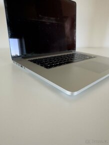 Macbook Pro Retina 15,4 palců - 4