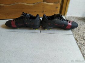 Fotbalové trenky, kopačky Nike vel.33,5 - 4