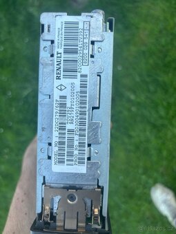 Originální rádio Renault Clio 2 s kódem - 4