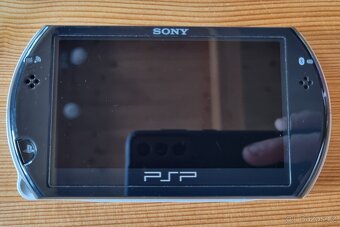 PSP Go - 4