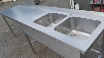 Nerezový stůl s 2x dřezem 250x64x90 cm - 4
