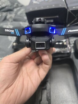 Dron LU60 se dvěma 2 kamerami a 3 bateriemi - 4