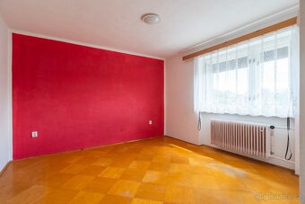 Rodinný dům 7+2 se zahradou a garáží, Bludov, okr. Šumperk - 4