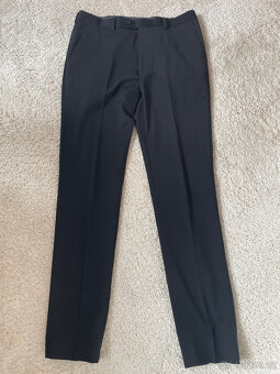 Pánský černý oblek Marks & Spencer (sako EU 48, kalhoty EU 3 - 4