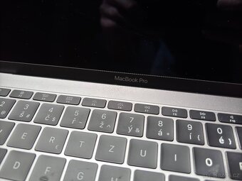 MacBook Pro 2017 - 500GB - i5 - 8GB RAM - 4