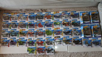 Hot wheels 5x2 nebo za 50 nerozbalených autíček dle fotek - 4