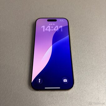 iPhone 16 Pro 256GB desert titan, pěkný stav, rok záruka - 4