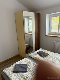 Prodej celé používané ložnice - 4