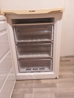 Lednice s mrazákem wyrpool - 4