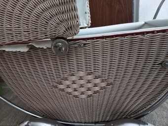 Proutěný kočárek z roku 1965 - 4