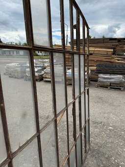 Tovární okno 63 - 4