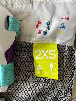 Dětské kolečkové brusle Oxelo + sada chráničů 2XS - 4