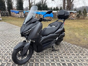 YAHAMA X-MAX 300 - 4