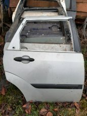 Ford focus combi,5 dveř,3 dveř. 1999-2004 - 4