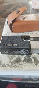 Starý fotoaparát KIEV 30 - 4