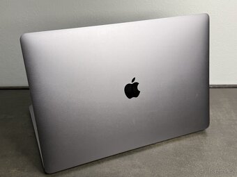 MacBook Pro 15'' 2017 / i7 / 16GB / 512GB SSD / Space Gray - 4