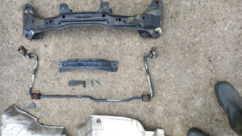 Bmw e36 NÁPRAVNICE, STABILIZÁTORY,PLECHY PODVOZKU - 4