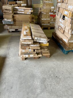 12 Paket nevého koupelnového nábytku - 4
