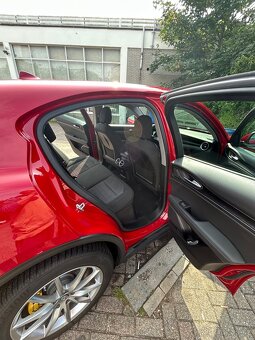 Alfa Romeo Stelvio - 4