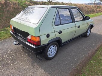 Škoda Favorit rok. 1989 - 4