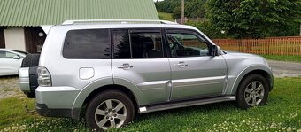 Prodám nepojízdné Mitsubishi Pajero IV - 4