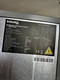 Prodávám lednici s mrazákem Siguro BF-J140S - 4