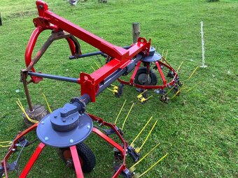 Obraceč a shrnovač sena SP4-152 - 4