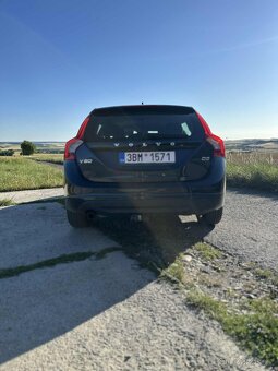 Volvo V60 D3 120kw manuál 2011 - 4