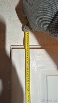 Plné interiérové dveře s kováním na pravé straně - 4