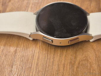 Samsung Galaxy Watch6 40 mm béžové - 4
