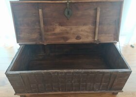 Dřevěná oplechovaná truhla - 4