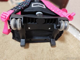 Školní aktovka s kolečky - 4