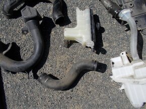 Díly Rav4 2.2D 130kw 06-10 č.1 - 4