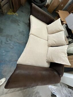 Sedačka velká (pohovka) 280cm x 140cm x výška 100 cm - 4