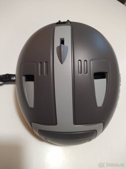 Lyžařská helma. - 4