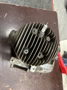 Predám MOTOR ČZ 175/502 skúter jednovýfuk - 4