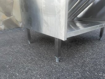 Nerezový stul s podavačem kelímků - 4