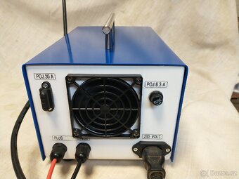 Nabíječka autobaterií 12V 15 ampér - 4