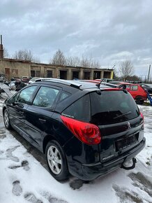 Dily z tohoto vozu Peugeot 207 sw - 4