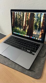 Macbook Air M1 vesmírně šedá - 4